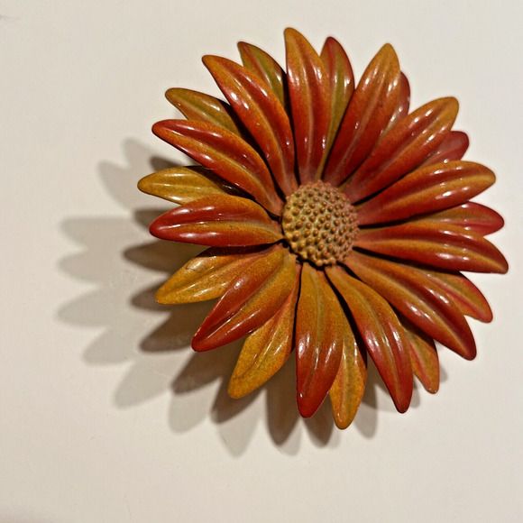 vtg mod retro daisy pin mad men fall burnt orange enamel 1950's - Picture 3 of 4